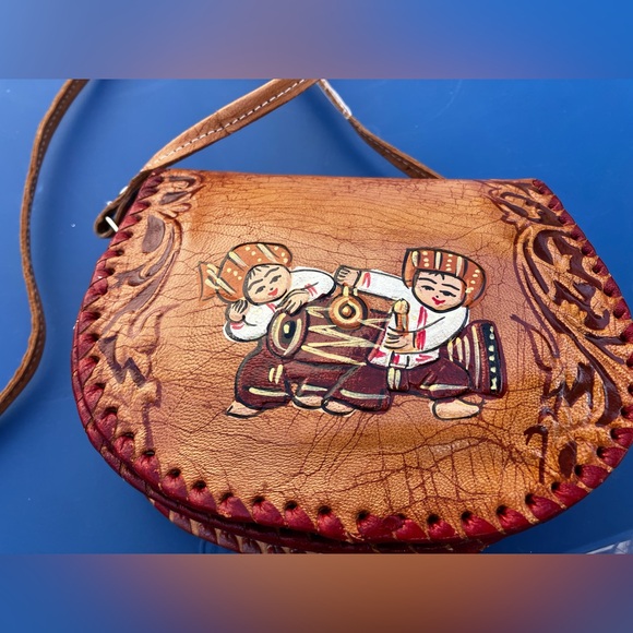 Brown hand painted purse from Cuba - Picture 3 of 6